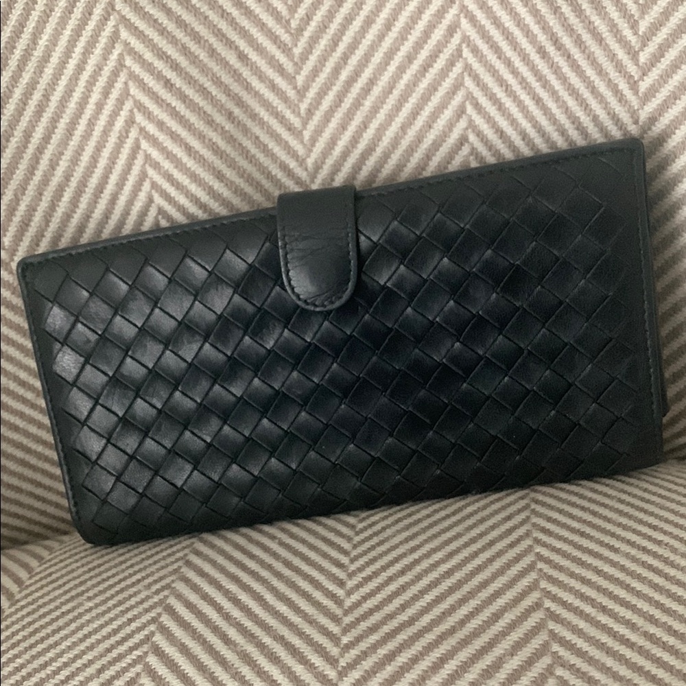 BOTTEGA Veneta Iconic Intrecciato  Weave LongLine Black Wallet